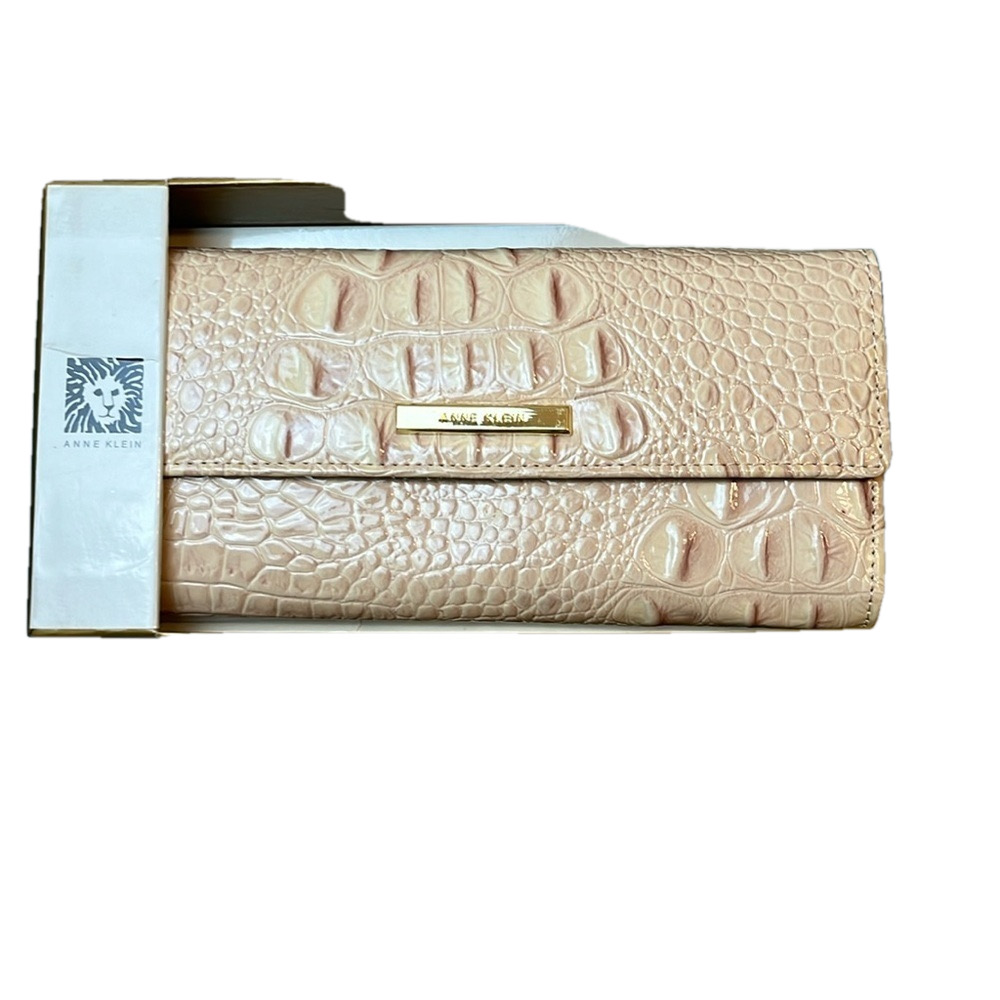 NIB ANNE KLEIN TRI-FOLD WALLET, 6 card holder slots
